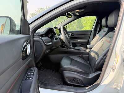 2026 Jeep Compass, $29490. Photo 9