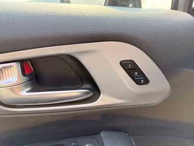 2025 Chrysler Pacifica, $34990. Photo 12
