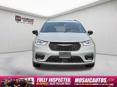 2025 Chrysler Pacifica, $34990. Photo 2