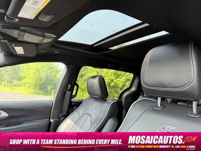2025 Chrysler Pacifica, $34990. Photo 9
