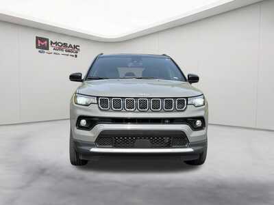 2024 Jeep Compass, $22990. Photo 3
