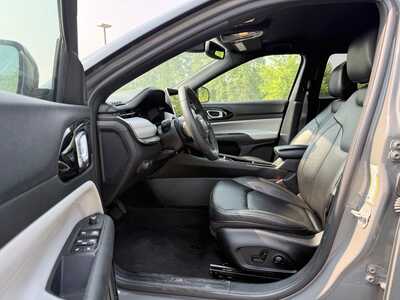 2024 Jeep Compass, $22990. Photo 9