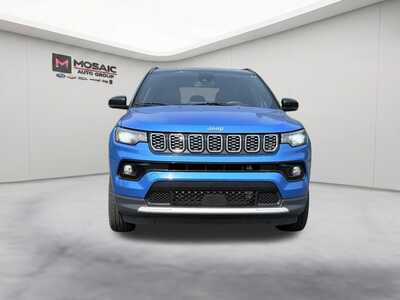 2024 Jeep Compass, $22290. Photo 3