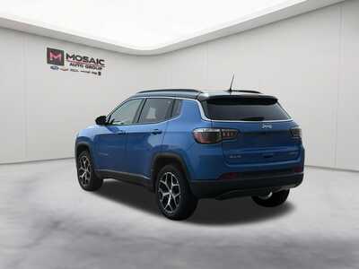 2024 Jeep Compass, $22290. Photo 7