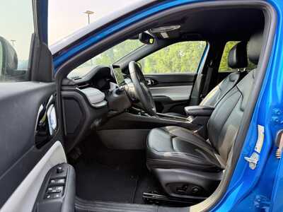 2024 Jeep Compass, $22290. Photo 9