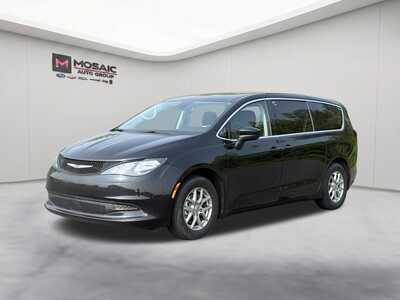 2024 Chrysler Voyager, $24990. Photo 4
