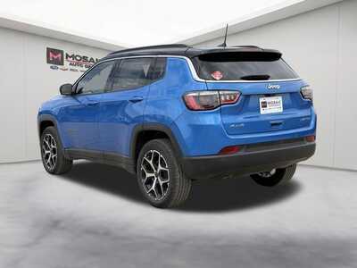 2026 Jeep Compass, $28057. Photo 5