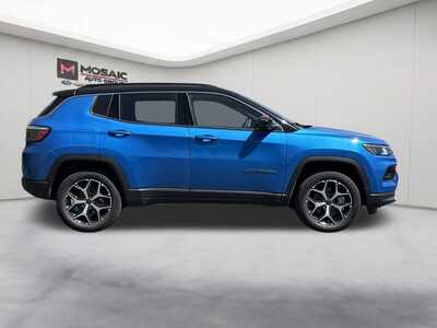 2026 Jeep Compass, $28057. Photo 9