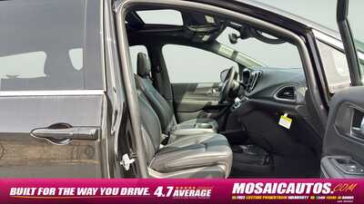 2026 Chrysler Pacifica, $37802. Photo 11