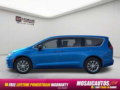 2026 Chrysler Pacifica, $38233. Photo 4