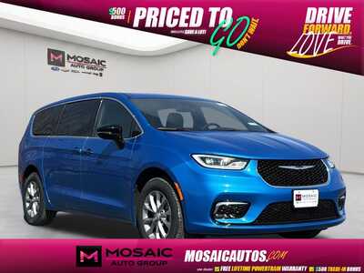 2026 Chrysler Pacifica, $38233. Photo 1
