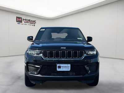 2026 Jeep Grand Cherokee, $34403. Photo 8