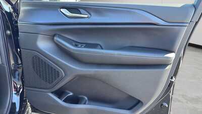 2026 Jeep Grand Cherokee, $34403. Photo 9