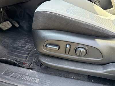 2020 Chevrolet Equinox, $16990. Photo 10