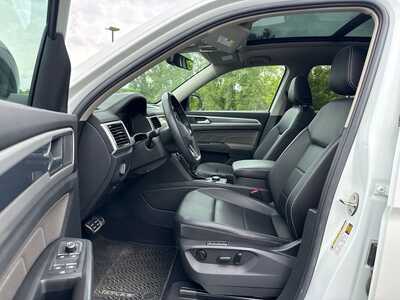 2023 Volkswagen Atlas, $32680. Photo 9