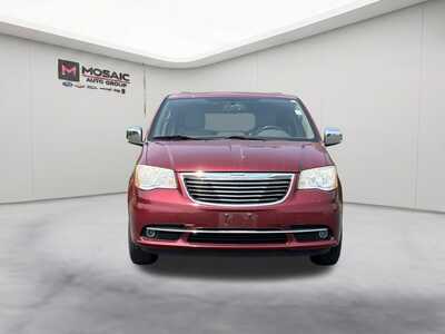 2013 Chrysler Town & Country, $7130. Photo 3