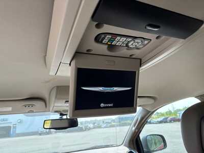 2013 Chrysler Town & Country, $7130. Photo 8