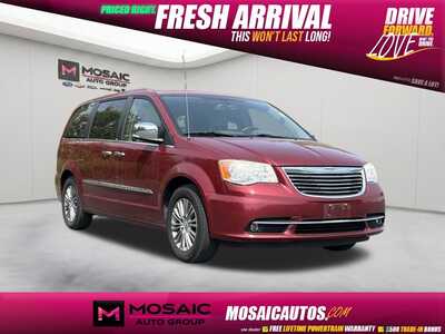 2013 Chrysler Town & Country, $7130. Photo 1
