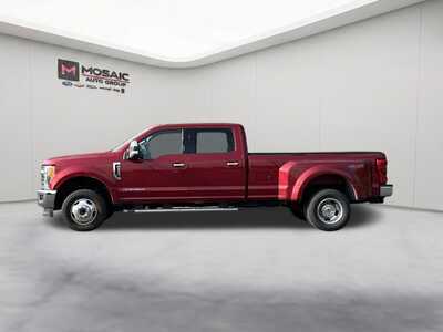 2017 Ford F350 Crew Cab, $39990. Photo 5