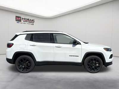 2026 Jeep Compass, $26426. Photo 8