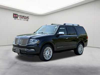 2016 Lincoln Navigator, $16990. Photo 4