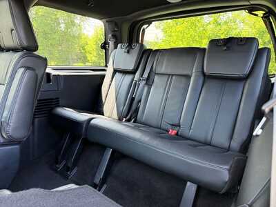 2016 Lincoln Navigator, $16990. Photo 9