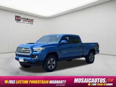 2017 Toyota Tacoma, $27990. Photo 3