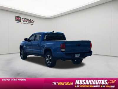 2017 Toyota Tacoma, $27990. Photo 5