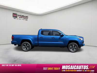 2017 Toyota Tacoma, $27990. Photo 8