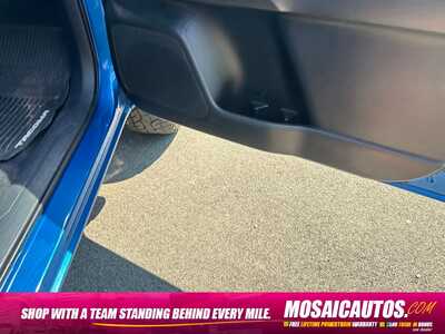 2017 Toyota Tacoma, $27990. Photo 9
