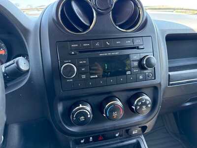 2017 Jeep Patriot, $10490. Photo 10