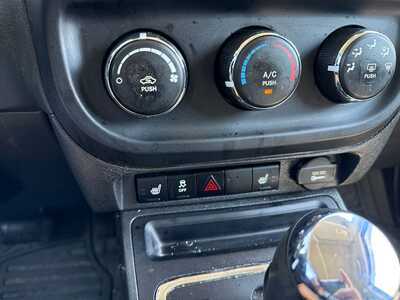 2017 Jeep Patriot, $10490. Photo 11