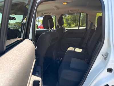 2017 Jeep Patriot, $10490. Photo 9