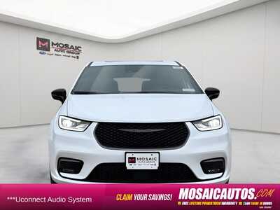 2026 Chrysler Pacifica, $38541. Photo 2