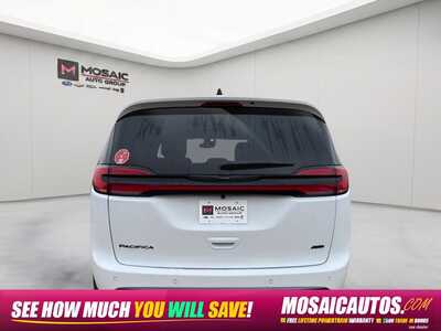 2026 Chrysler Pacifica, $38541. Photo 7