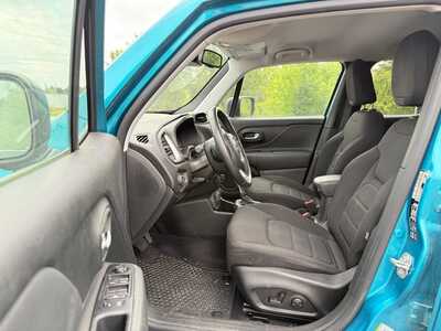 2022 Jeep Renegade, $21990. Photo 8