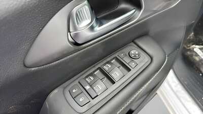 2026 Chrysler Pacifica, $40494. Photo 9