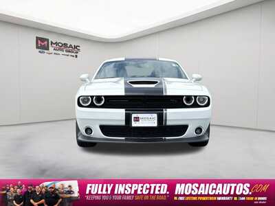 2019 Dodge Challenger, $33690. Photo 2