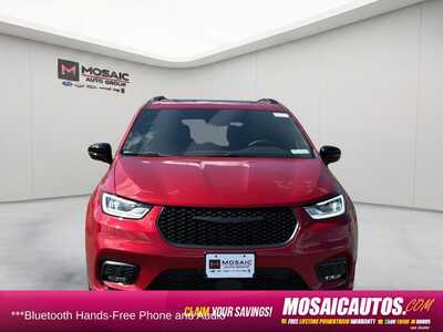 2026 Chrysler Pacifica, $40925. Photo 2