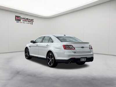 2015 Ford Taurus, $9955. Photo 7