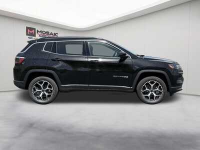 2026 Jeep Compass, $31087. Photo 8