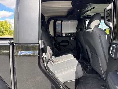 2025 Jeep Gladiator, $35990. Photo 12