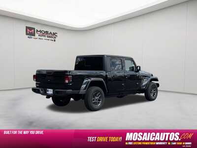 2025 Jeep Gladiator, $35990. Photo 7