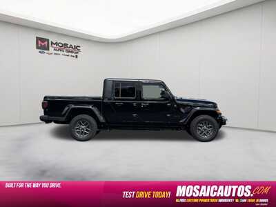 2025 Jeep Gladiator, $35990. Photo 8