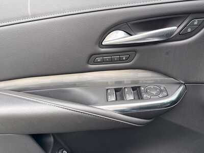 2025 Cadillac XT4, $41990. Photo 11