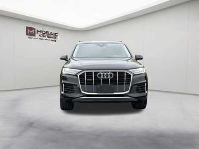 2021 Audi Q7, $19990. Photo 3