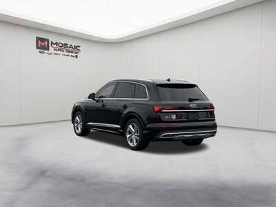 2021 Audi Q7, $19990. Photo 7