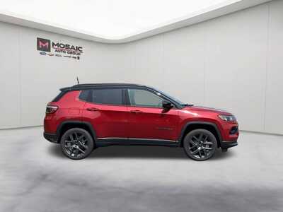 2026 Jeep Compass, $31333. Photo 9