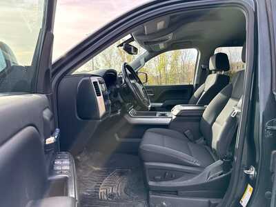 2018 Chevrolet 1500 Crew Cab, $25990. Photo 7