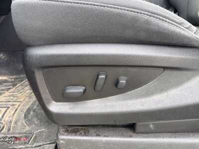 2018 Chevrolet 1500 Crew Cab, $25990. Photo 8